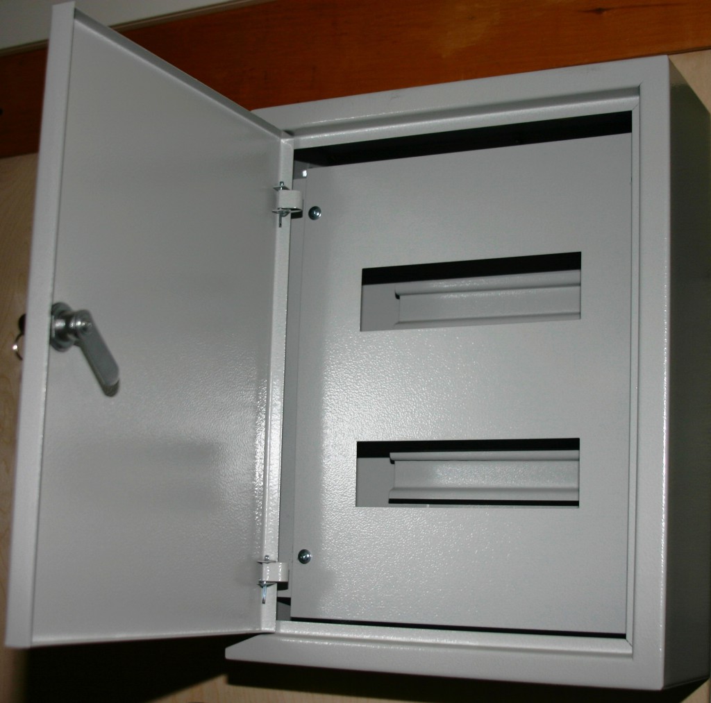 Щит распределительный навесной