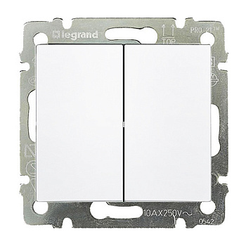 Переключатель на два направления двухклавишный - Valena - 10 A - 250 В~ - белый - арт. 774408 фото