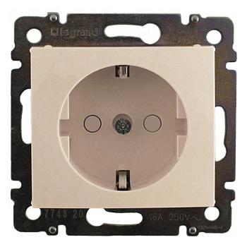 Силовая розетка - Valena - 2К+3 - с защитными шторками - на винтах - 10/16 А - 230/250 В~ - слоновая кость - арт. 774321 фото